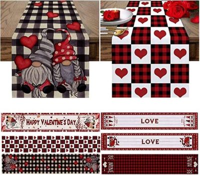 Valentines Day Table Runner￼