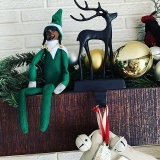 Snoop on a Stoop Elf Doll￼