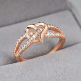 Women Heart Rings Love Hollow Out Crossing Rhinestone Rose Gold Ring￼